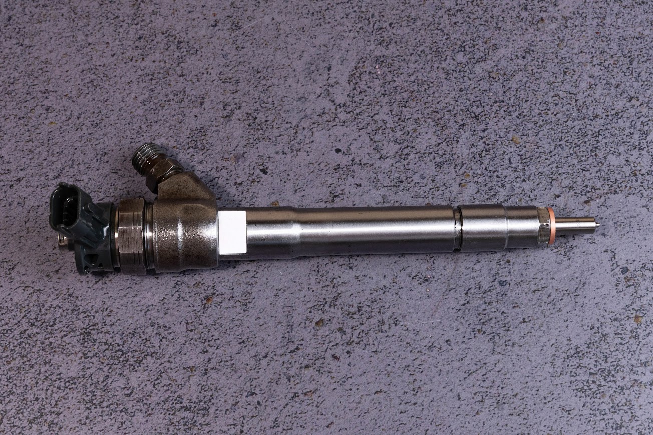 95518001, 16600-0804R форсунка CR BOSCH для двигуна RENAULT R9M. Ціна обмінної форсунки 40Euro - потрібно додати до основної вартості, якщо ви не повертаєте вашу форсунку. Гарантія 6 місяців.
