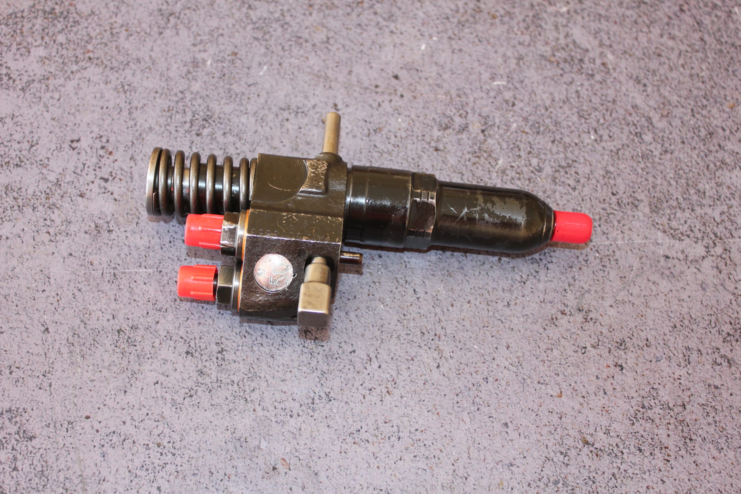 5228783 Насос форсунка N50 для двигуна Detroit Diesel 6V53 / 8V71. Ціна обмінної форсунки 80Euro - потрібно додати до основної вартості, якщо ви не повертаєте вашу форсунку. Гарантія 6 місяців.