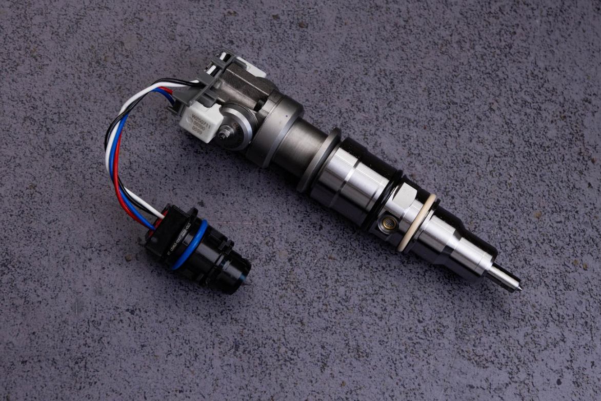 INJ60B Гідроелектронний насос форсунка INTERNATIONAL G2.8, Ford E450 Super Duty 6.0L. Ціна обмінної форсунки 80Euro - потрібно додати до основної вартості, якщо ви не повертаєте вашу форсунку. Гарантія 6 місяців.