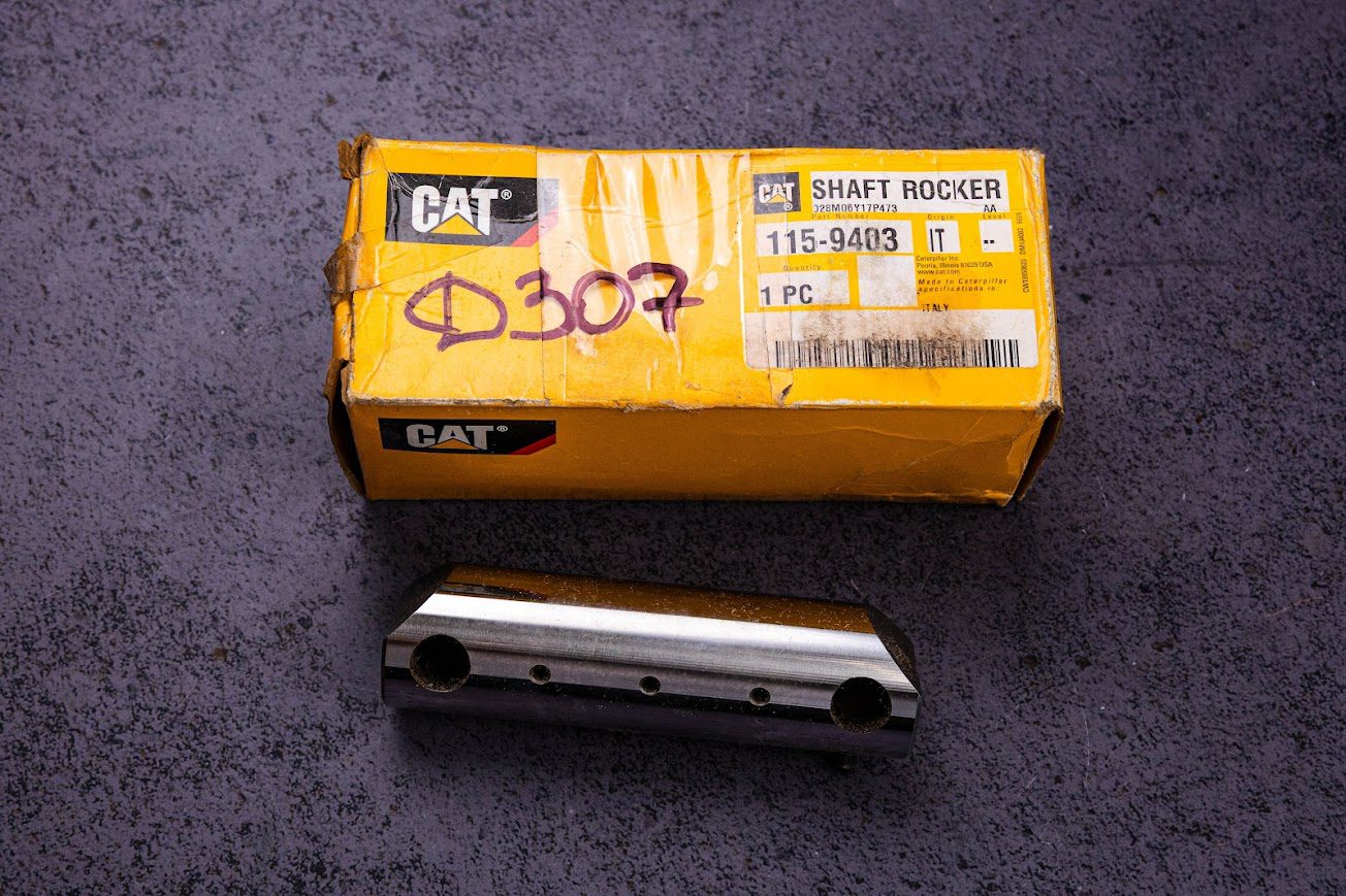 1159403, 4347259 Вісь рокера на двигун CAT 3176 для техніки Caterpillar. Гарантія 6 місяців.