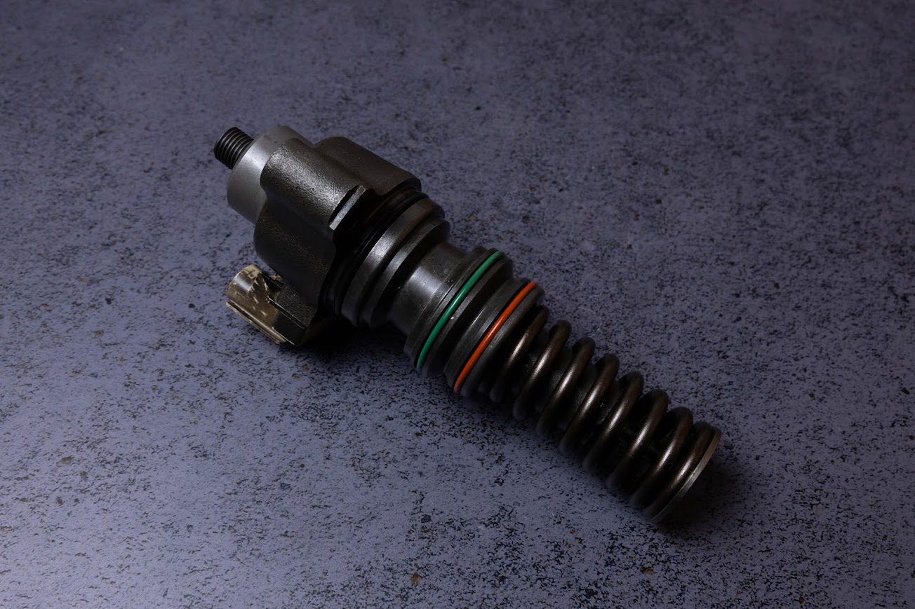 2135456 DELPHI Насос секція EUP DAF 105XF CF75 CF85. Ціна обмінної форсунки 80Euro - потрібно додати до основної вартості, якщо ви не повертаєте вашу форсунку. Гарантія 6 місяців.