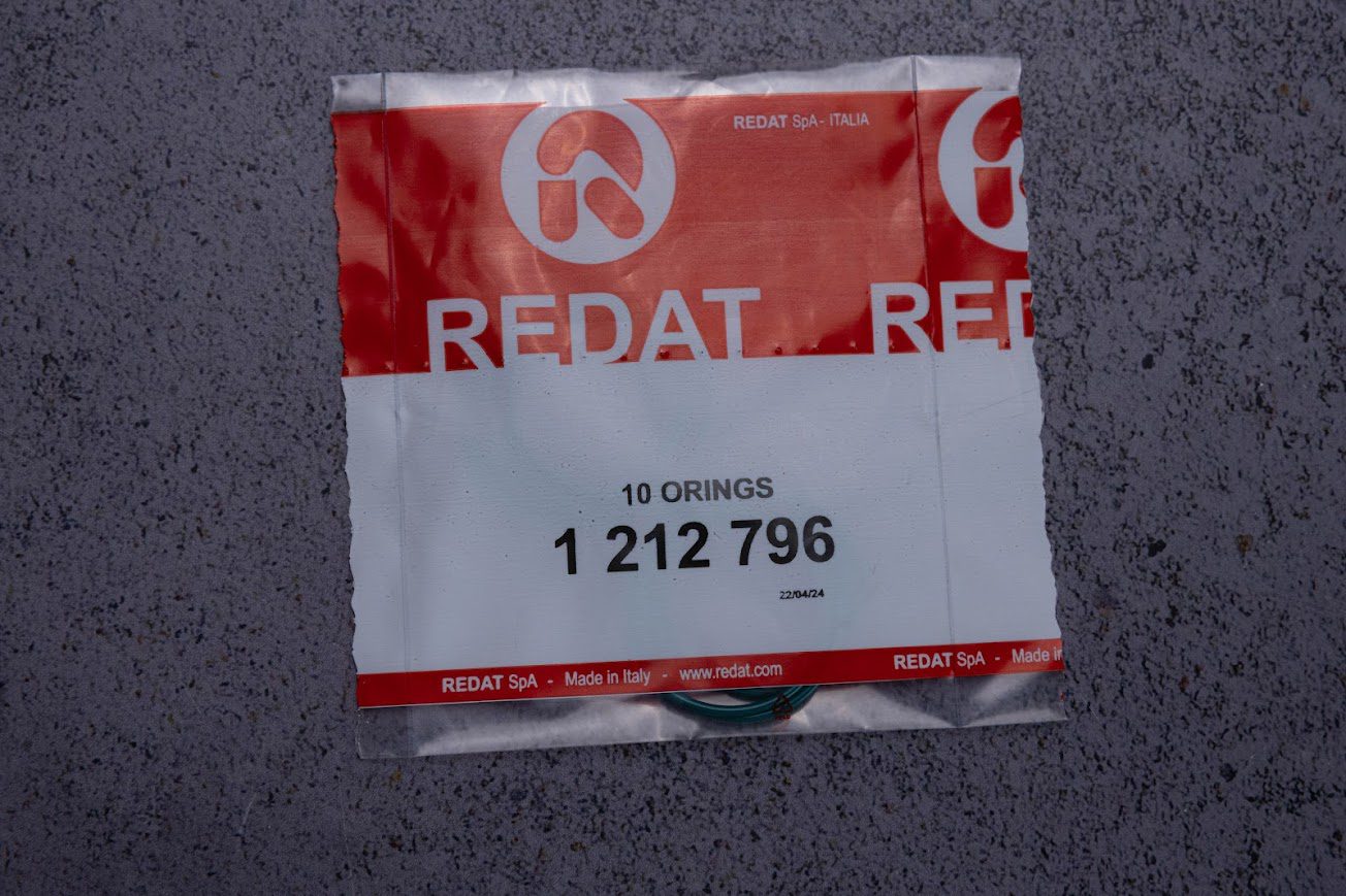 1212796, 3347937 Сальник до форсунок 4062568, 4062569, 4088665, 4928260, 4954434, 4954646, 1764365, 4954888. Гарантія 6 місяців.