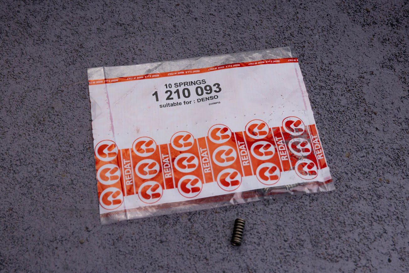 1210093 Пружина для форсунки 095000-4363, 5004, 5014, 5212, 5226, 5341, 5342, 5344, 5345, 5450, 5471, 5474, 5511, 6070, 6140, 6303, 6311, 6353, 6364, 6373, 6511, 6521, 6583. Гарантія 6 місяців.