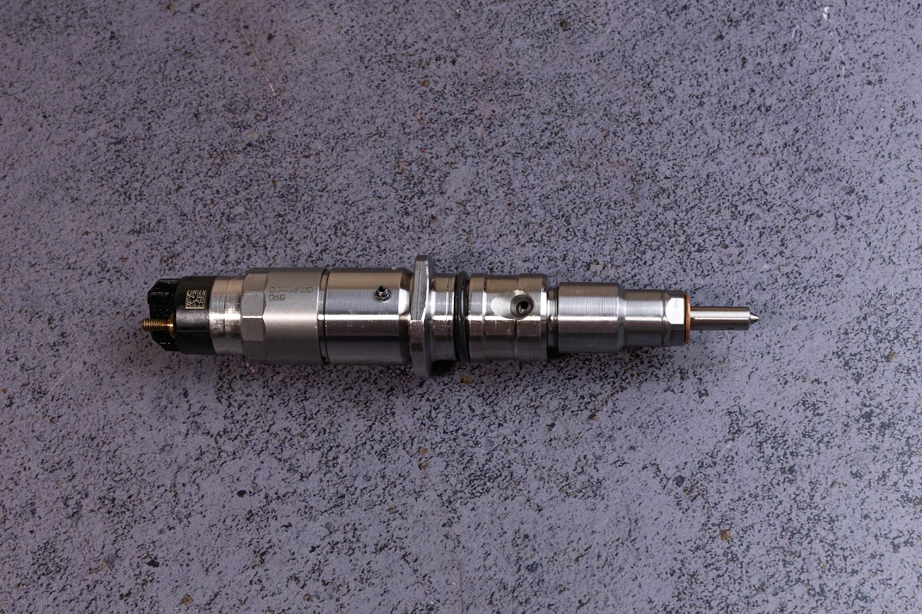 5263262, 526326200, 0445120059, 0445120231 форсунка CR BOSCH для двигуна CUMMINS QSB6.7. Ціна обмінної форсунки 40Euro - потрібно додати до основної вартості, якщо ви не повертаєте вашу форсунку. Гарантія 6 місяців.